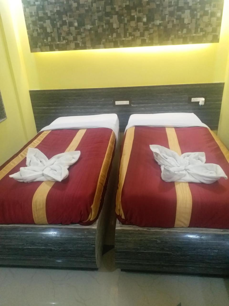 Recline Hotel And Restaurant Gauripur Exterior foto