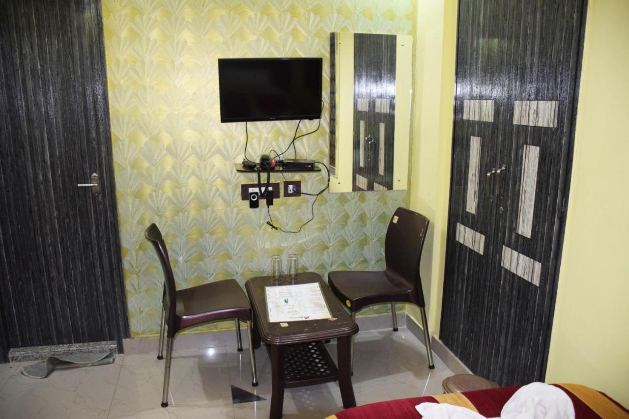 Recline Hotel And Restaurant Gauripur Exterior foto