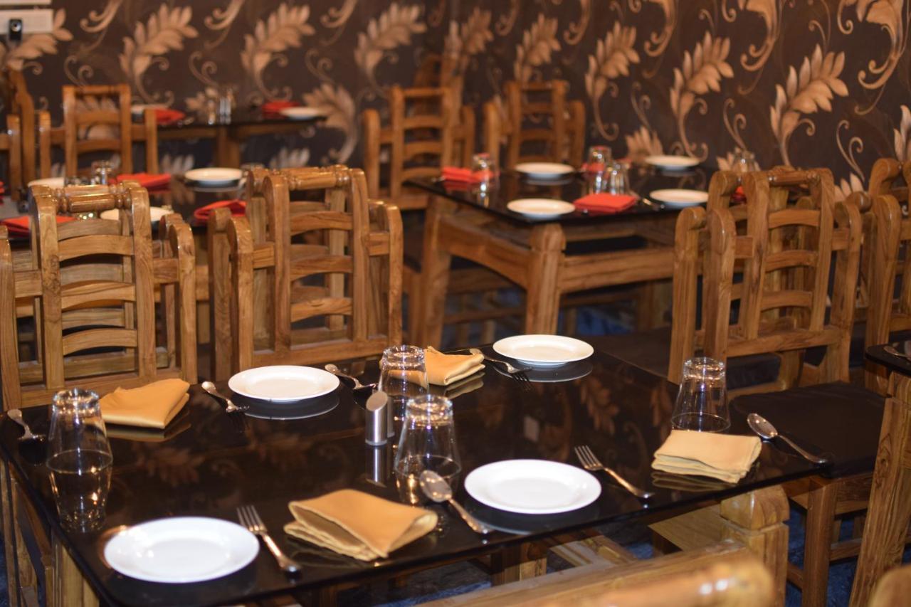 Recline Hotel And Restaurant Gauripur Exterior foto